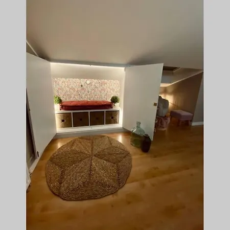 דירה Mi Pequena Buhardilla *